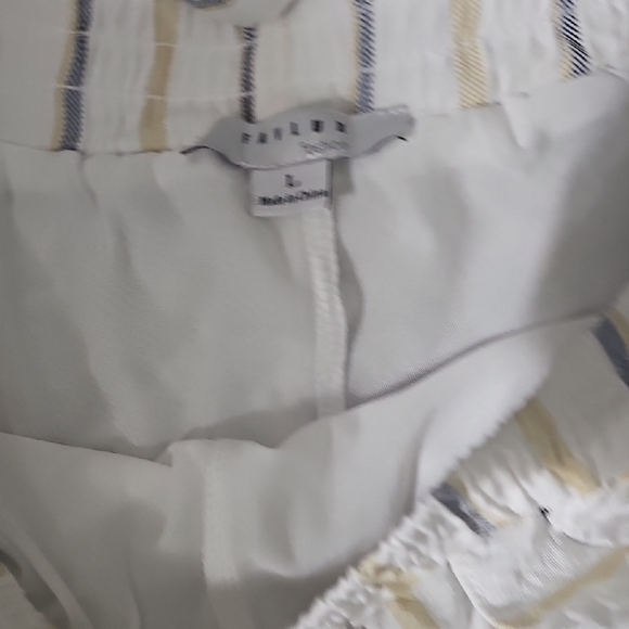 Boutique Purchase..Striped White and Gray Two-Piece Set - Picture 5 of 7